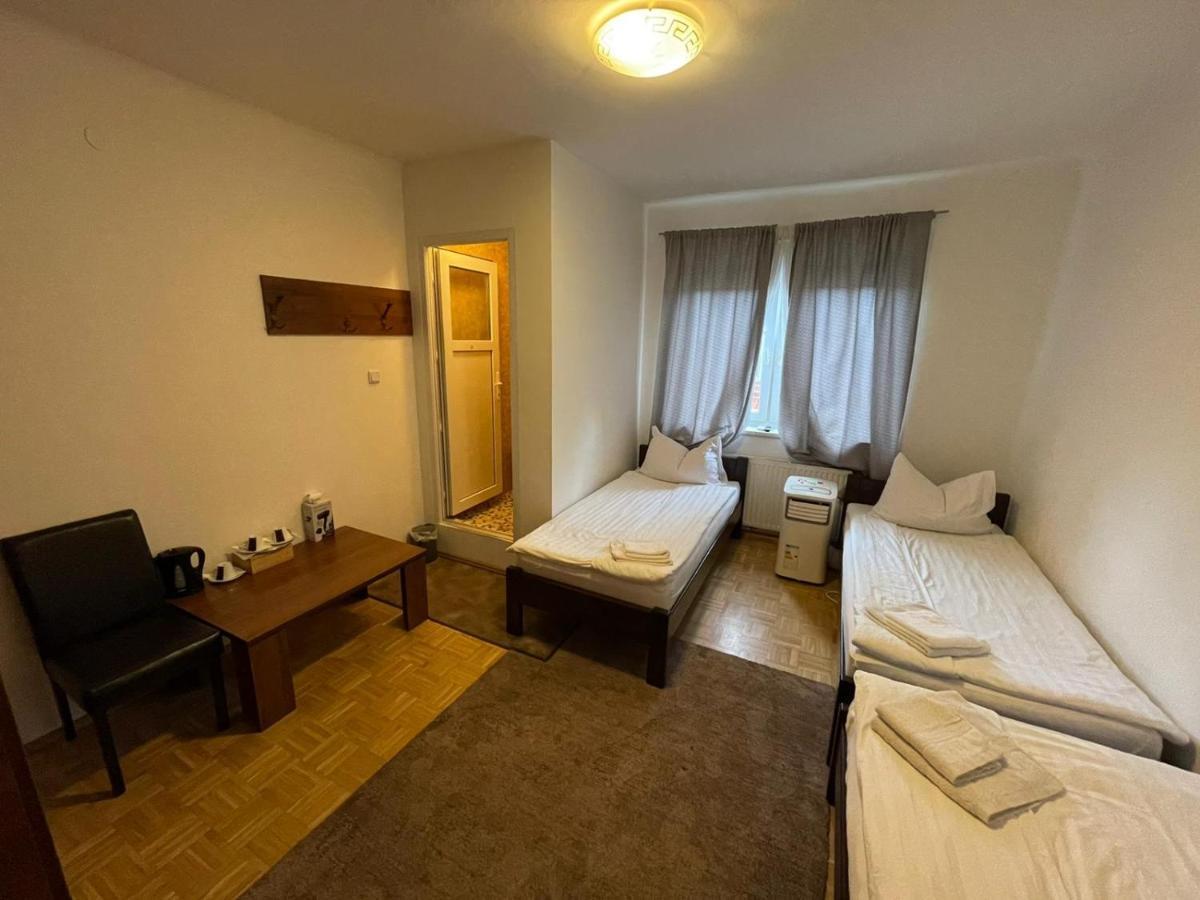 451 Rooms Graz Bagian luar foto