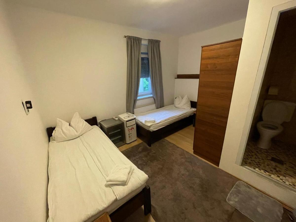 451 Rooms Graz Bagian luar foto