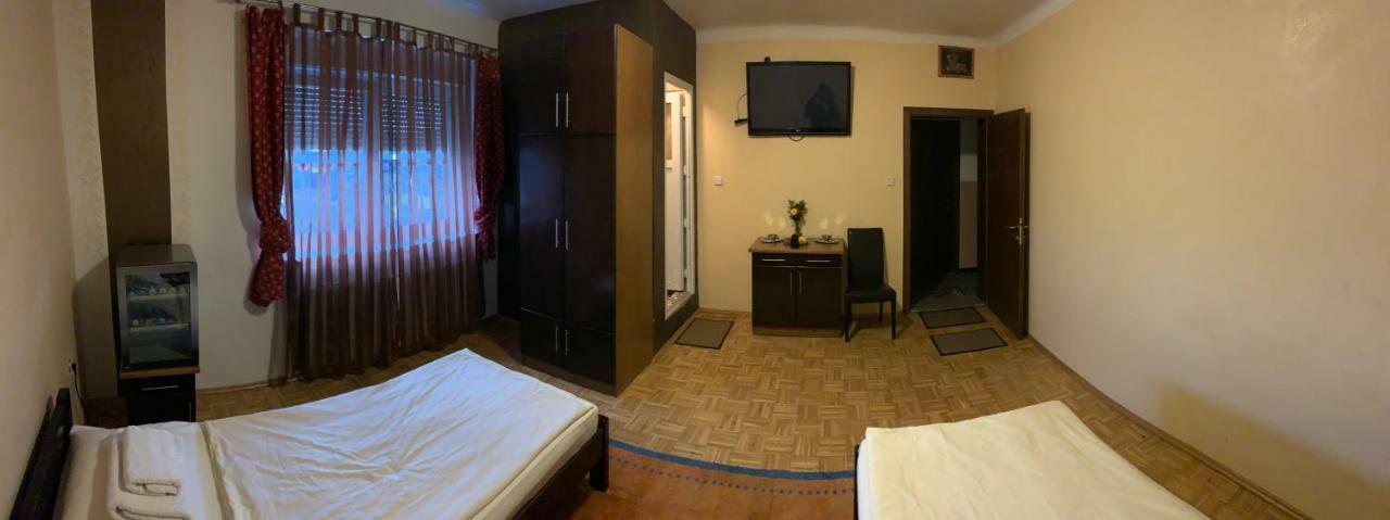 451 Rooms Graz Bagian luar foto