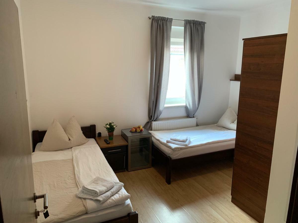 451 Rooms Graz Bagian luar foto