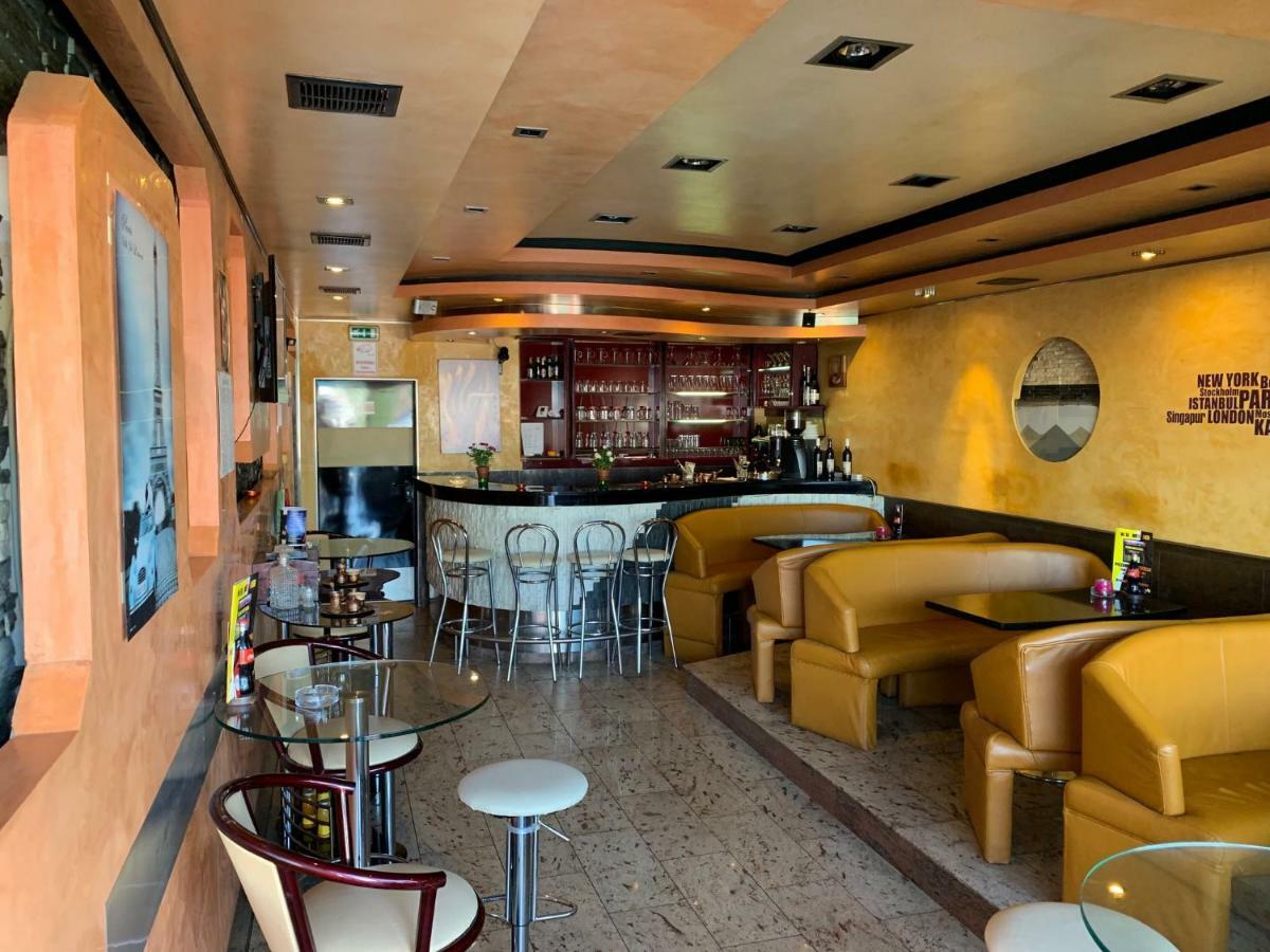 451 Rooms Graz Bagian luar foto